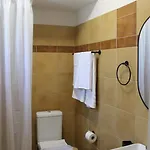 Spiti Klementina Benitses (Corfu)